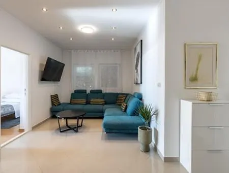 Apartment Modern New Accomodation In Split/near Complex Split
