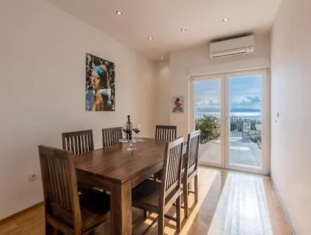 Apartment Modern New Accomodation In Split/near Complex Split