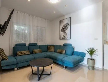 Modern New Accomodation In Split/near Complex Split